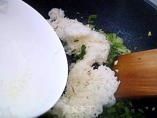 炎热夏天的培根炒饭的做法步骤:11