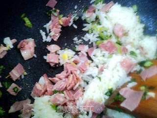 炎热夏天的培根炒饭的做法步骤:12