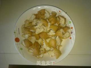 经济实惠的下饭菜-------辣椒酱(我这个版本是不加辣椒的,不喜辣)的做法步骤:2