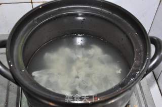 银耳莲子桂圆羹的做法步骤:4