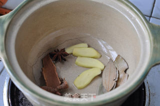 五香卤鸡爪的做法步骤:3