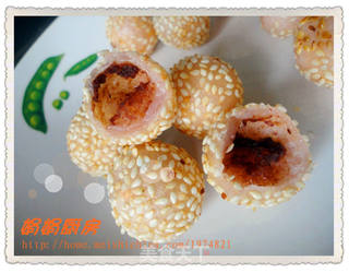 草莓冰淇淋粉味————红豆沙空心芝麻球的做法步骤:9