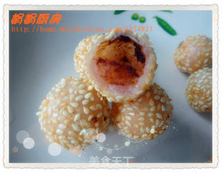 草莓冰淇淋粉味————红豆沙空心芝麻球的做法步骤:8