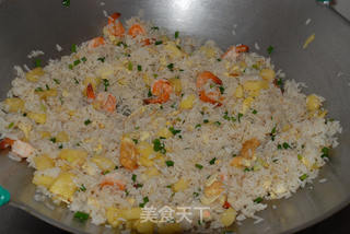 菠萝炒饭的做法步骤:14
