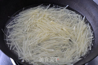 酸辣土豆丝的做法步骤:3