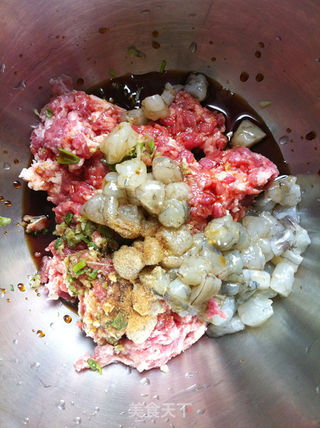 韭菜鲜虾肉煎包的做法步骤:2