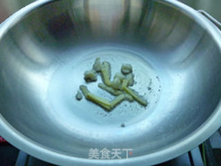 咖喱鸡翅拌意粉的做法步骤:6