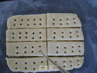 自制入口即化的小饼干——苏格兰传统黄油饼干的做法步骤:6