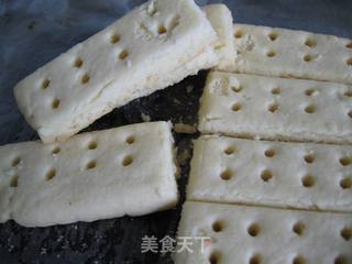 自制入口即化的小饼干——苏格兰传统黄油饼干的做法步骤:7