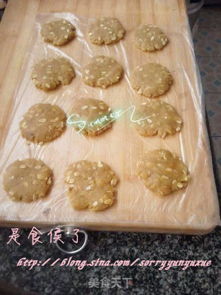 红糖燕麦饼干的做法步骤:7
