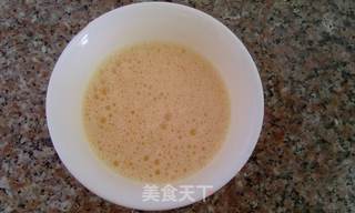 牛肉粒蛋炒饭的做法步骤:2