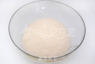 牛肉粒罗勒披萨的做法步骤:4