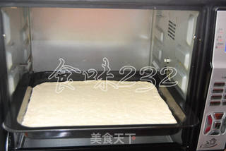牛肉粒罗勒披萨的做法步骤:9