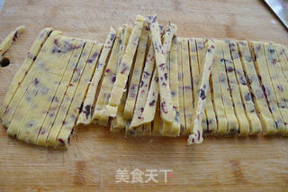 蔓越莓饼干条（无蛋）的做法步骤：9