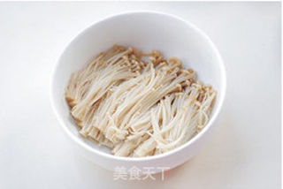 【酸汤金针肥牛】无法抗拒的酸辣诱惑的做法步骤:3