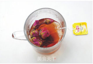 【玫瑰奶茶】自制放心甜蜜饮品的做法步骤:3
