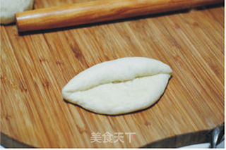 【西洋香菜鲜奶面包】面包带来早餐好味道的做法步骤:6