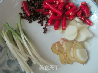 素菜也够味:让你享受大块“吃肉”感觉的番茄烧豆腐的做法步骤:2