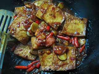 素菜也够味:让你享受大块“吃肉”感觉的番茄烧豆腐的做法步骤:12