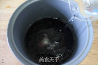 【芒果白雪黑糯米】椰浆和黑米搭配的港式甜品的做法步骤:2