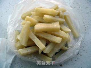 【炸薯条】偶尔解解馋!的做法步骤:4