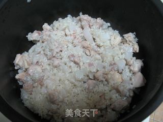 电饭锅做港式煲饭——香菇鸡煲饭的做法步骤：5