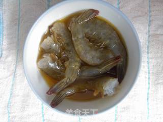 蒜蓉蒸虾---煮蛋器版的做法步骤:2