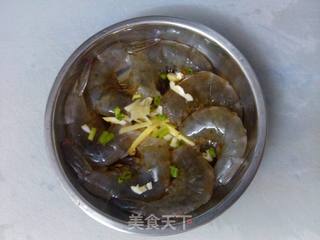 蒜蓉蒸虾---煮蛋器版的做法步骤:3
