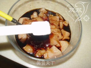 巧用平底锅做烧烤风味鸡肉串——叉烧鸡肉串的做法步骤:6