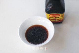 【剁椒蒸金针菇】十分钟打造美味快手菜的做法步骤:2