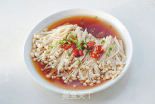 【剁椒蒸金针菇】十分钟打造美味快手菜的做法步骤:6
