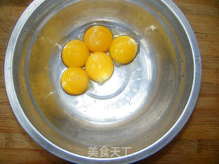 【番茄自制美食】樱桃小丸子生日蛋糕的做法步骤：3