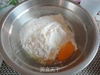 沙拉酱肠仔包的做法步骤:2
