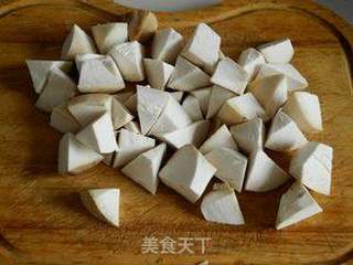 杏鲍菇棒骨炖鸡块的做法步骤:3
