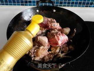 杏鲍菇棒骨炖鸡块的做法步骤:8