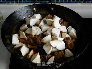 杏鲍菇棒骨炖鸡块的做法步骤:11