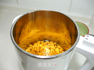 南瓜小米浓汤的做法步骤:3