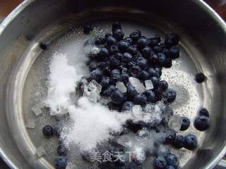 封存甜蜜---自制蓝莓果酱的做法步骤:2
