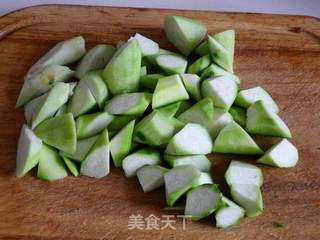 丝瓜大骨汤的做法步骤:3