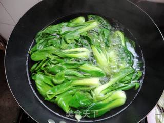 青菜也可以很漂亮之------油爆青菜的做法步骤：3