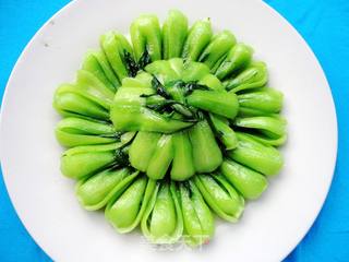 青菜也可以很漂亮之------油爆青菜的做法步骤:8