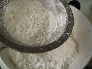 粉红之心蛋糕----不用裱花的华丽丽的奶油蛋糕的做法步骤:3