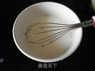 【鸡蛋布丁】奶香味十足的甜点的做法步骤:2