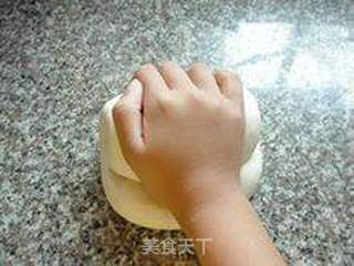 如何做出漂亮的包子馒头---手工揉面要点的做法步骤:10