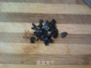 【大海边黑蒜试用报告】——黑蒜章鱼小香肠的做法步骤:3