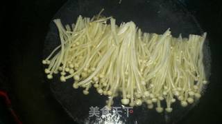 [麻麻小厨房]培根金针菇原味煎的做法步骤：2