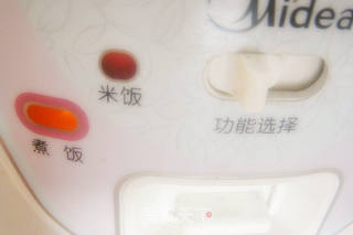 珍珠丸子---电饭煲蒸出的美味的做法步骤:9