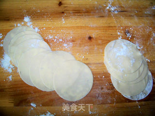 心蓝手制私房菜【金底鲜肉锅贴】——爸爸,给我讲故事吧的做法步骤:4