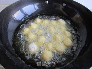 炸红薯丸子的做法步骤:7