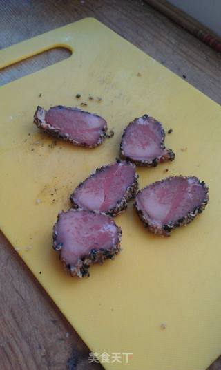 牛肉黑芝麻千层饼的做法步骤:2